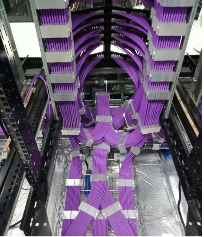 北京弱電系統工程安裝中如何進行機柜理線_凱源恒潤北京監控安裝公司有妙招！