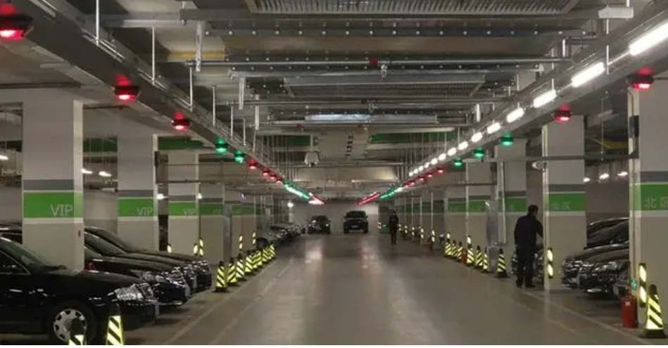 北京小區智能停車場車牌識別一體機怎么選？凱源恒潤北京監控安裝工程公司專業打造智慧